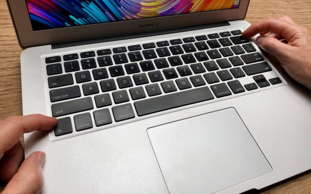 If you like using Forward Delete, learn the secret key combinations that simulate it for any Apple keyboard that lacks it AustinMacWorks.com