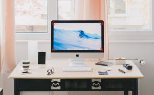 Did you know that you can invoke a wide variety of special views on the Mac simply by tossing your mouse pointer into a corner of the screen? Read on to learn everything you can do with hot corners. | AustinMacWorks.com