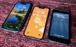 iOS 16’s marquee feature is customizable Lock Screens—read on to learn how to make multiple Lock Screens, each with its own wallpaper, clock font and color, and interactive widgets. | AustinMacWorks.com