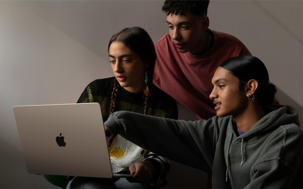 Choosing the Best Mac for a College-Bound Student in 2023 | AustinMacWorks.com