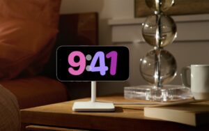 Use StandBy to Make Your iPhone into a Clock, Photo Frame, and More | AustinMacWorks.com