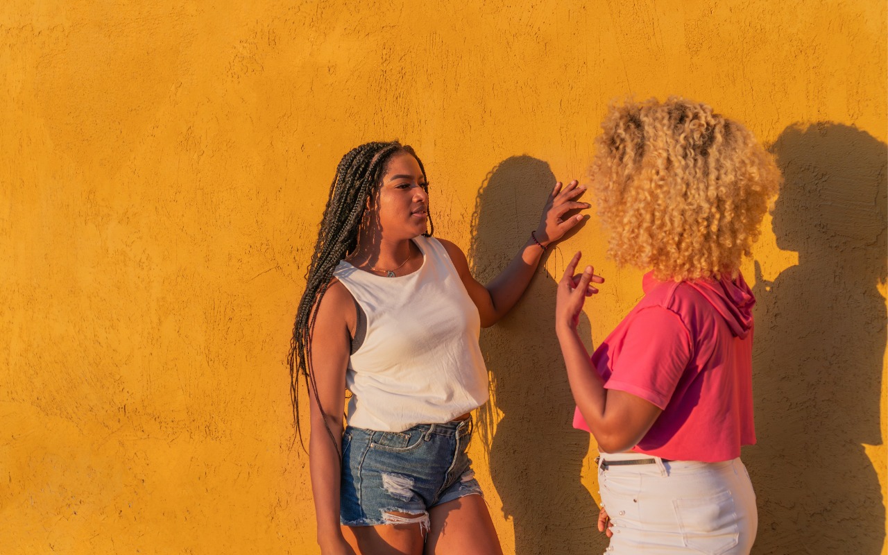 Messages Now Offers Shared Conversation Backgrounds | AustinMacWorks.com